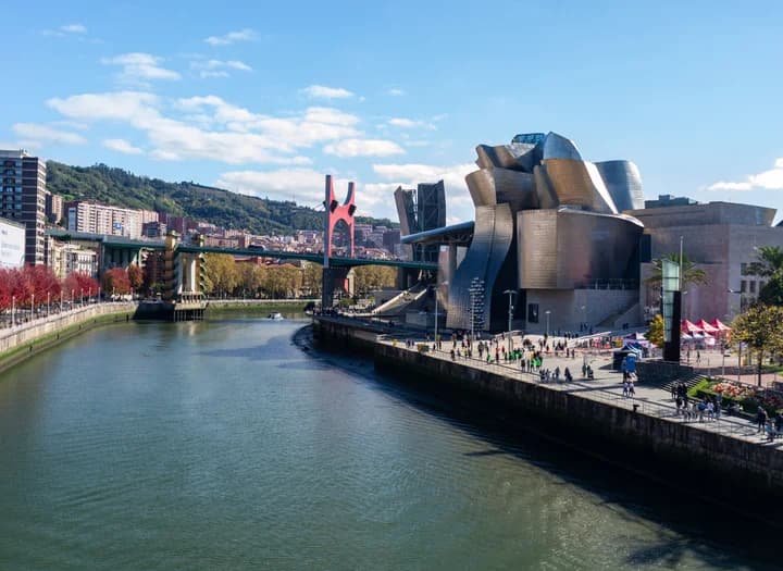 Bilbao Hotels with Parking: ZBE Access Guide
