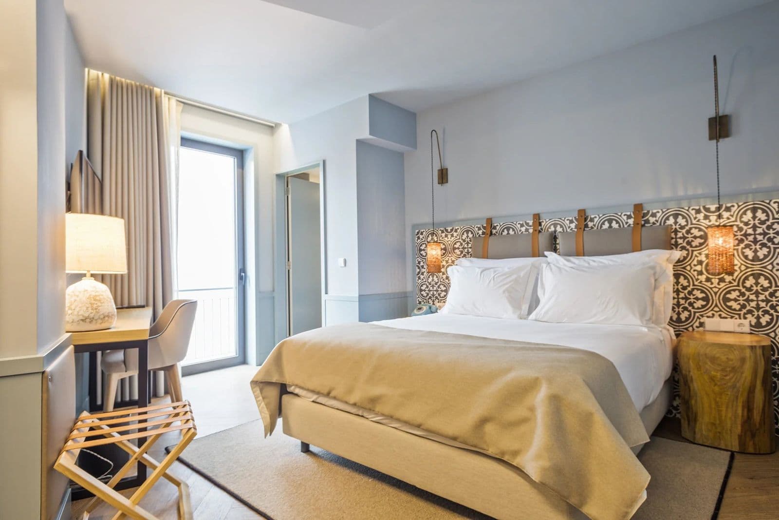 Guest room at Pur Oporto Boutique Hotel by actahotels in Porto